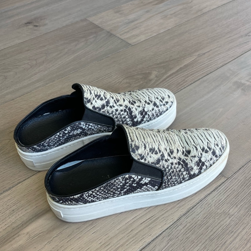 SLIP ON PLATFORM SNEAKER
